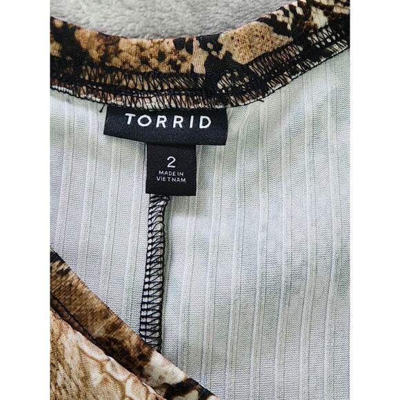 Torrid Knit Top 2X Short Sleeve Boxy Python Snake Animal Print Stretch - Picture 10 of 10